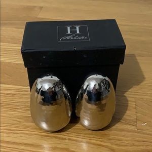 Hammered Metal salt & pepper shakers!